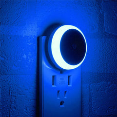 LED Smart Sensor Night Light – Plug-In, Auto On/Off, Soft Amber Glow